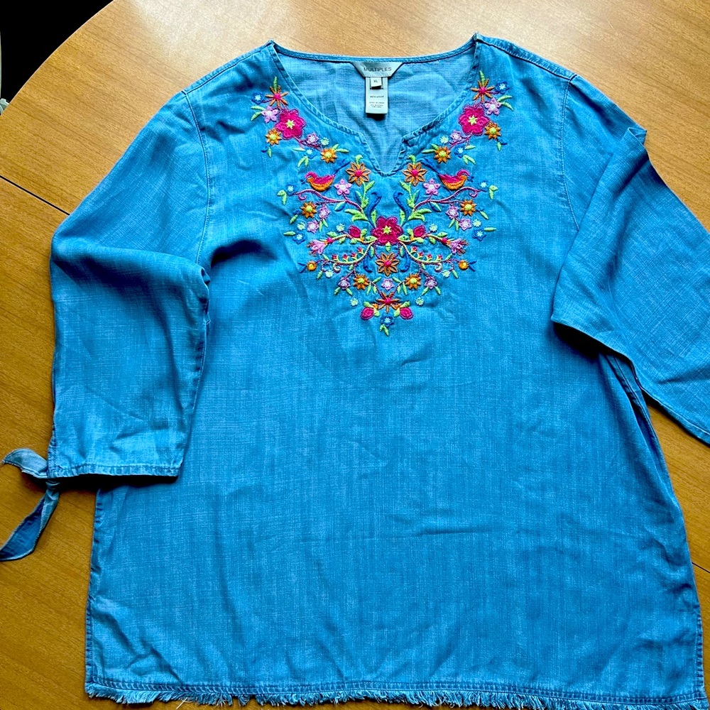 Women’s shirt